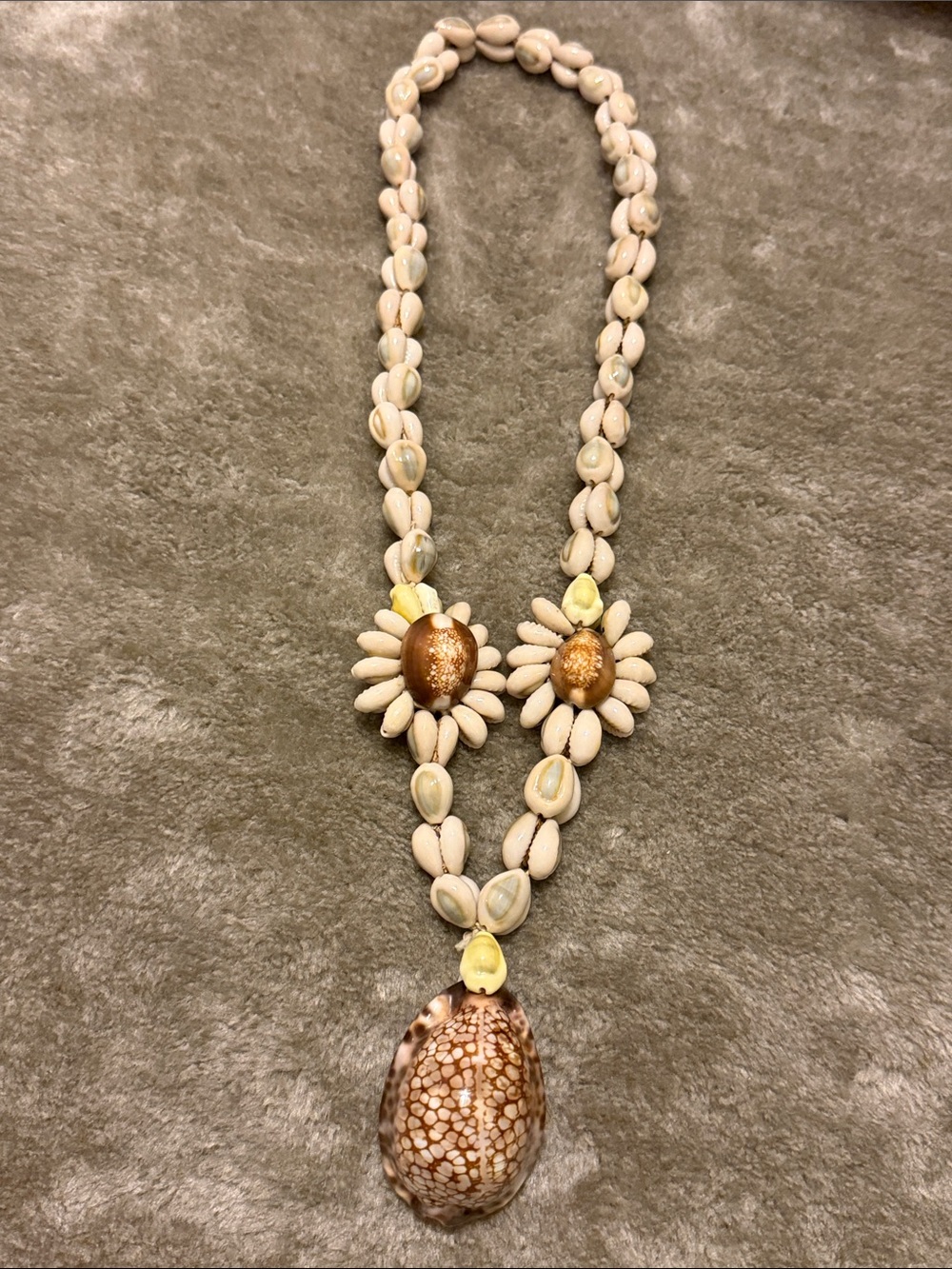 Vintage Hawaiian Handmade Cowrie Shell Lei Necklace Seashells Natural Hawaiian